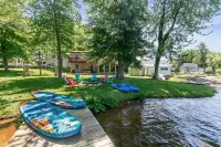 Lake Front, Hot Tub, Game Room, Kayak/SUPs, Firepit, Private, Pet Friendly