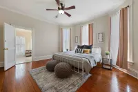 Beach Modern Victorian Retreat in Sunny Gulfport! Hotels near Busted Wrench Garage