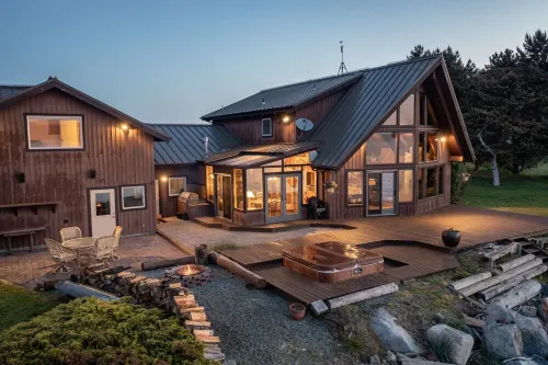 Panoramic View, Private, Low Bank Waterfront