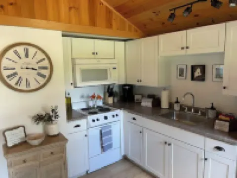 Cozy MaineStay Cottage #1 Hampden/Bangor 漢普登酒店