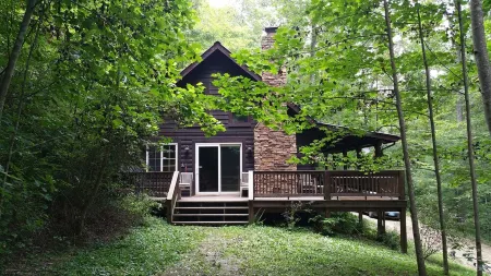 BIG ROCK LOG CABIN , Beside Natural Bridge/Red River Gorge