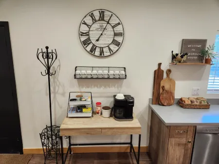 Air Hockey, Family Friendly, Fire pit, Sleeps 18