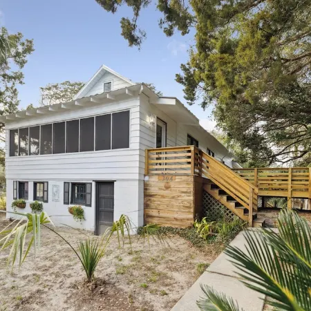 Classic, remodeled beach home 3 blocks from Center, 2 from beach!