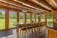 MUST SEE! COZY LOG CABIN WITH SAUNA & HOT TUB! Hotel a Sylvan Township