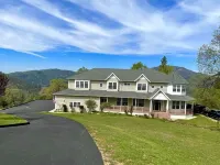 BLUE STONE CHATEAUX ~YOSEMETI~ POOL~ HOT TUB- PLAY GROUND~ SECLUDED~GAME ROOM