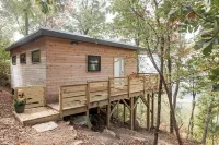 Two Bedroom Modern Tiny House with Bluff Views, Huge Windows!