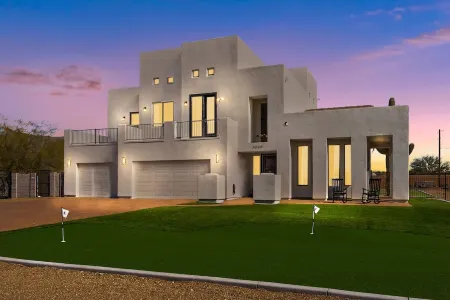 1+ Acre 5 Bedroom Desert Oasis with Pool and Mountain Views!