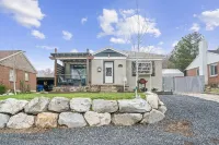 East Millcreek Bungalow with Sauna Hotel dekat Millcreek Canyon Winter Gate