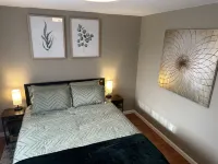 Cozy Lake Stevens family bungalow: peaceful & quiet with a serene backyard. Hotels in Lake Stevens