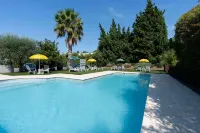 Brit Hotel Avignon Sud le Calendal
