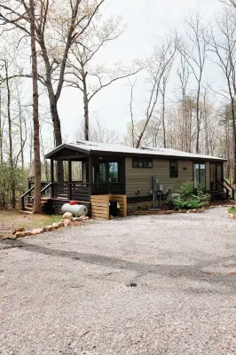 Be Still Tiny House on Monteagle Mountain - 4-Star