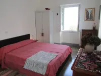 Situated in a beautiful & relaxing place on Lake Como,. Perfect family of 4.