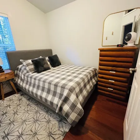 Private Lake • Hot Tub • BBQ • AC • Gen • Modern Comforts!