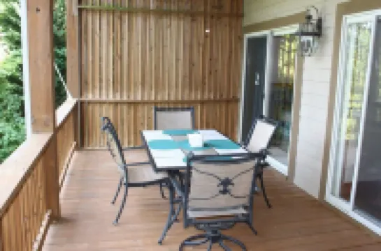 Large Mountain Condo in Gated Golf Resort, Washer & Dryer, Golf Course View!