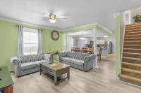 Beachside Bliss  Block from the Shore - Seahorse