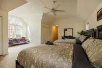 Mohawk Kudil in Poconos !Njoy Your spring with Hot Tub, Private Pool & Game Room