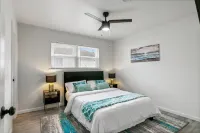 Modern Luxury with Cozy Vibes Hotels near Lamar University