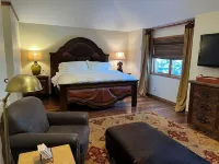 Platinum Rated Luxury Home-Easy Walk to Lift! Hotels in Edwards