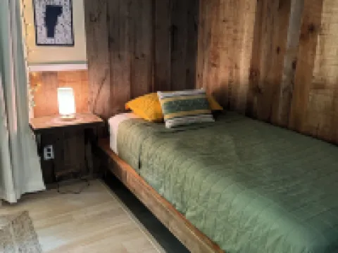 Cozy cabin in the heart of ski country. Hotels in Fayston