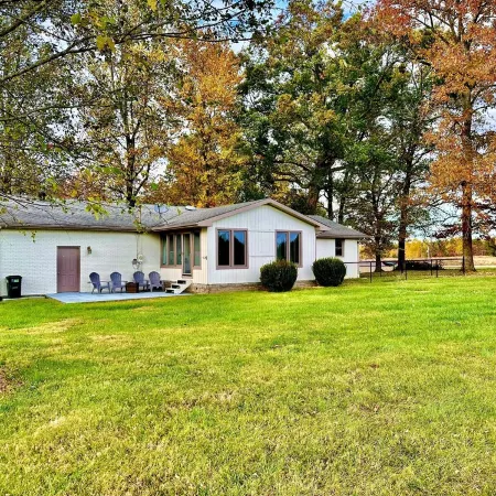 Foster Lodge at Green River Lake- Pet Friendly & NO Cleaning Fees!