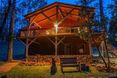 Upper Canyon Cabin, 2 King Beds, Fenced Yard, Wildlife, Dog-friendly! Hotels in Ruidoso