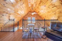 Cozy Cabin by the Creek - 7 Miles from Acadia National Park!