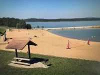 Jimmy's Jewel-No Stairs! Relaxing & Chic Retreat 3 BDRM 2 BA Close to the Strip