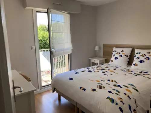 Beautiful sea view apartment 300 m from the beach