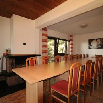 Gemütliche Ferienunterkunft für bis 14 Personen in der Vulkaneifel