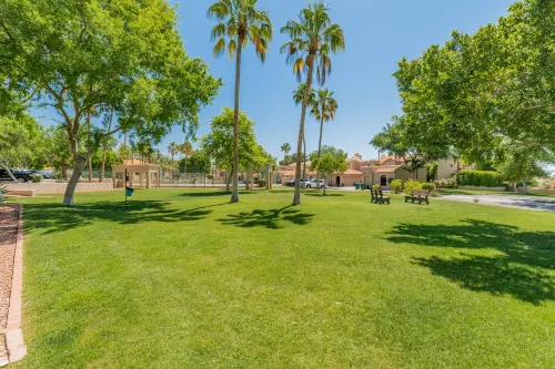 Your Luxury Getaway on Biltmore Golf Links Course, Phoenix AZ!