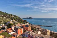 Villa with sea wiew, spa, air conditioning, elevator