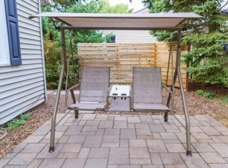 Sunny Retreat Haven Отели рядом с достопримечательностью «Park Nicollet Eye Care and Optical Store St. Louis Park»