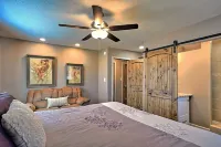 Turquoise Trail Bungalow with Amazing Views