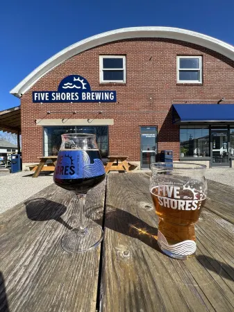 Beulah Apartment with Scenic Lake Views, Just 5 Minutes Away from the Beach!