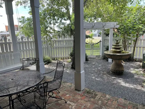 Downtown Mobile near Dauphin, St Louis, Greer's, Saenger, Restaurants - Unit A