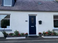 Charming fishermans cottage within minutes of beach and harbour Hotels in Eyemouth