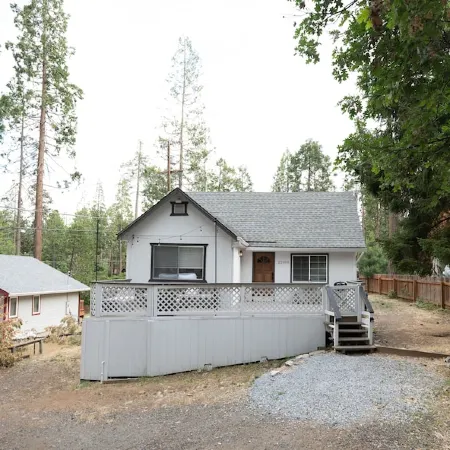 Harte Of The Pines Pet Friendly Walk to Downtown