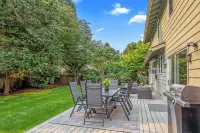 Welcome to The Nest,  there's plenty of room for the whole flock near Autzen! Các khách sạn gần Museum of Natural and Cultural History