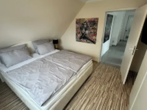 Comfortable mod. Apartment -Lighthouse-(95m2) in the middle of Steinhude, WLAN, wallbox, parking lot Hotels in Steinhude