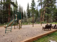 Bierhaus Cabin - Walk to RMNP, River Access! A/C. - Chalets