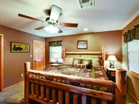 Year-around Lake Views, 1 mile to Ramp                 .