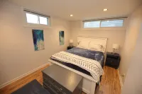 2-bedroom vacation home just 3 minutes drive to Drake University