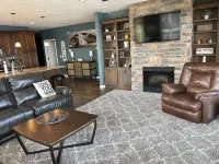 BB 306- Brooklyn Bridge 3rd floor Corner Condo with 6 daily water park passes!!