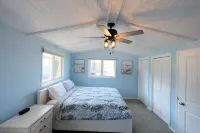 The Boathouse4 Bed 2 1/2 Bath Lake Home
