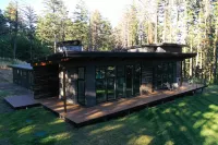 Amazing New 5 Bed Home Next to the Columbia River. Sleeps 10 Adults & 6 Kids Отели рядом с достопримечательностью «Columbia Gorge Interpretive Center»