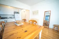 Cozy apartment in beautiful midtown Hoboken! فنادق في هوبوكين