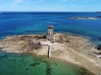 South-Facing Sea View Apartment in Carantec Hotels in Carantec