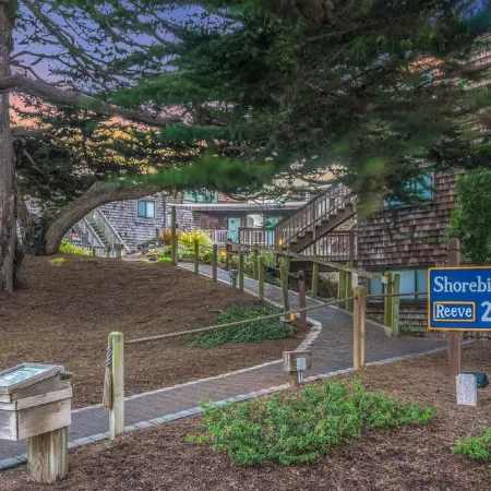 Serene & Modern~ Ocean Front View~ 2 Bd 2 Bth~1st Fully Remodeled