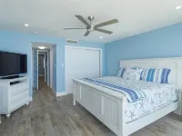 DIRECT OCEANFRONT - TOP TWO FLOORS - LUXURY TOWNHOUSE - THE PELICAN