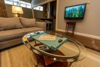 Incognito #3 : located 1 block from The Scotsman